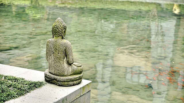 buddha by the water meditation